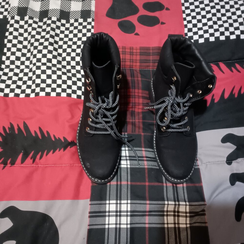 Kristen boots new 6.5